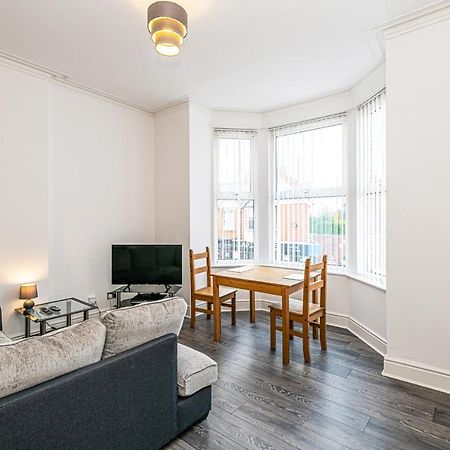 One Bedroom Holiday Apartment Colwyn Bay Buitenkant foto