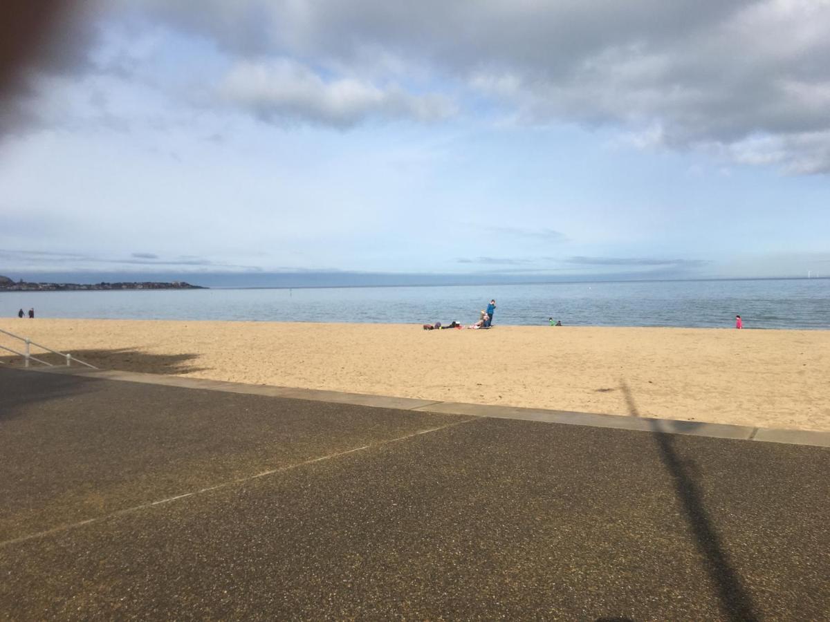 One Bedroom Holiday Apartment Colwyn Bay Buitenkant foto
